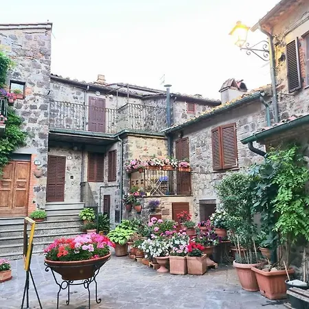 Apartment Flat Ghino Di Tacco Historical Centre Radicofani