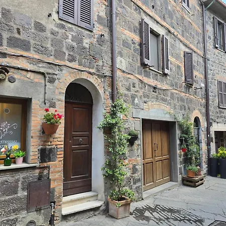 Flat Ghino Di Tacco Historical Centre