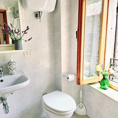 Flat Ghino Di Tacco Historical Centre Apartment