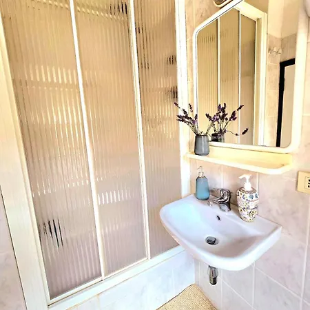 Flat Ghino Di Tacco Historical Centre Apartment