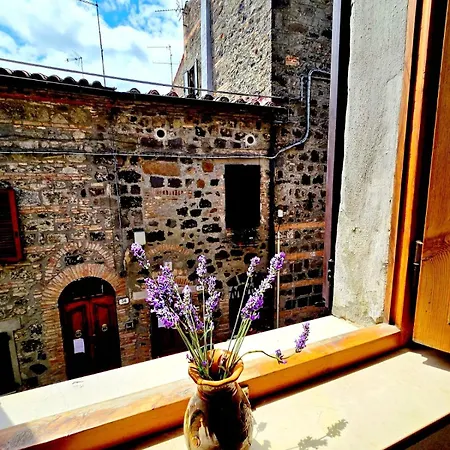 Apartment Flat Ghino Di Tacco Historical Centre *
