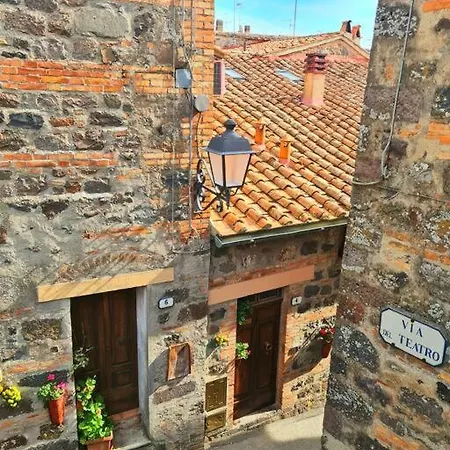 Flat Ghino Di Tacco Historical Centre