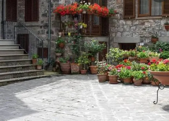 Apartment Flat Ghino Di Tacco Historical Centre *